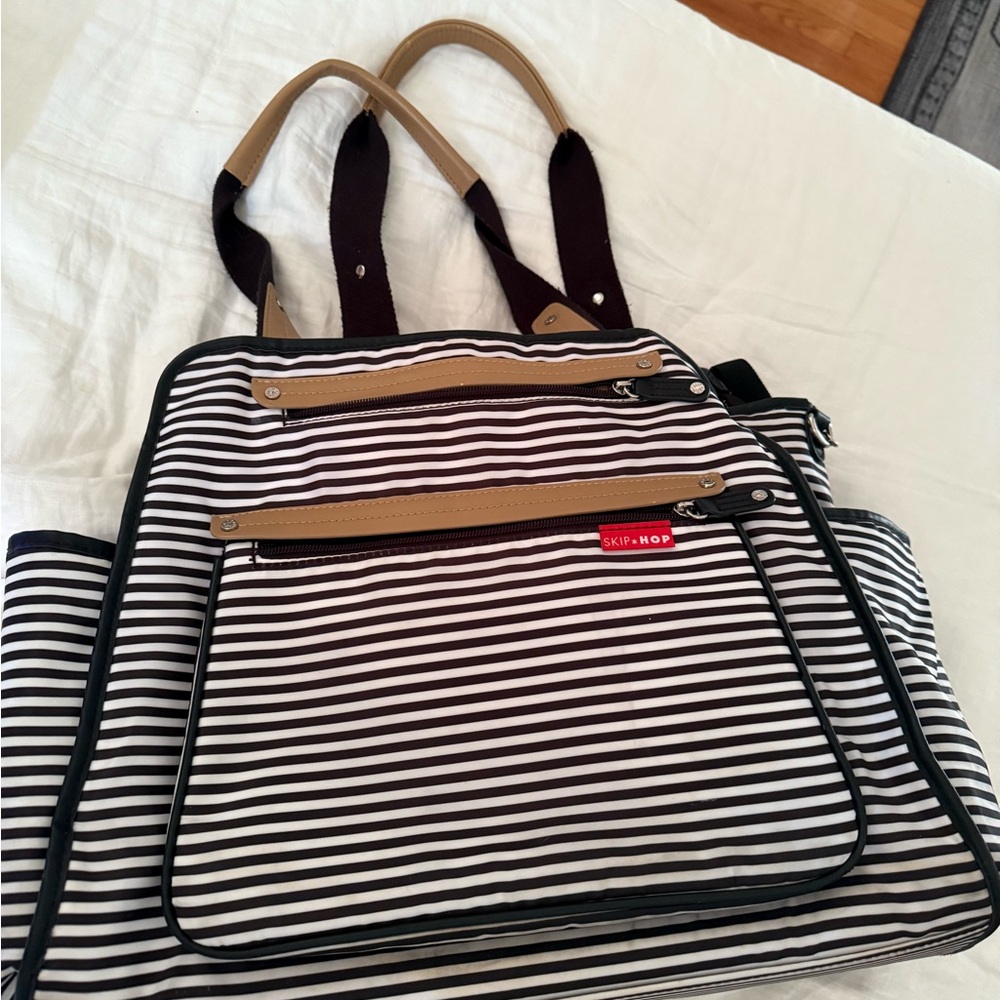 Skip Hop Grand Central Take-It-All Diaper Bag Tote Large
